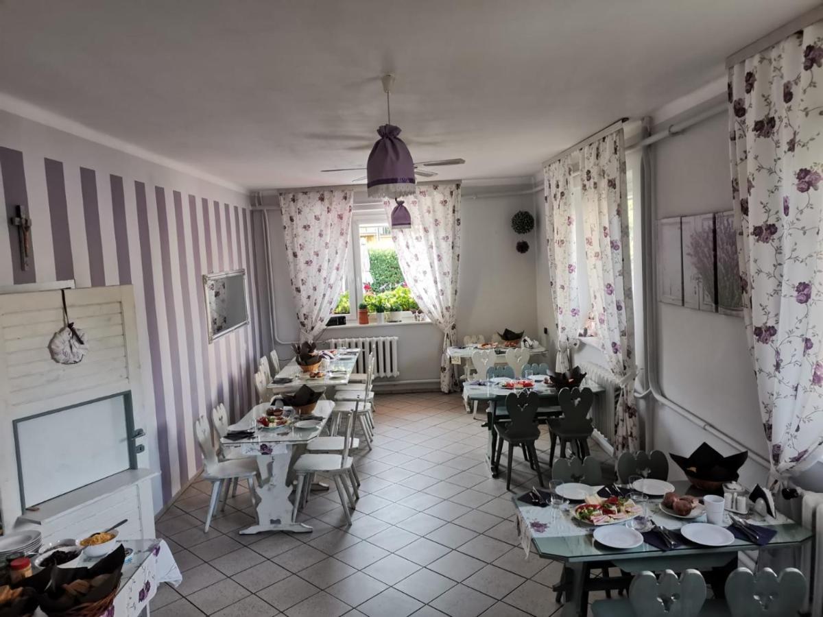 Pokoje Goscinne U Broni Mielno  Exterior foto